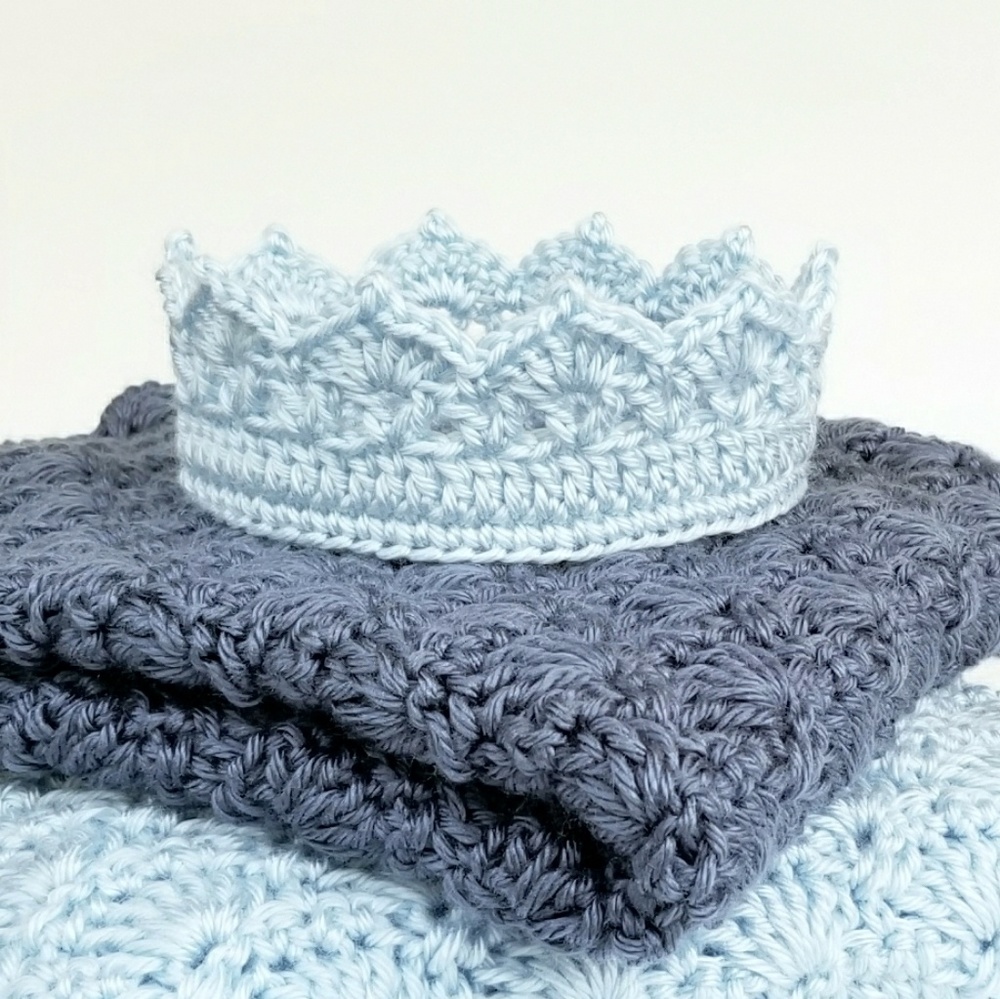 Blue crown